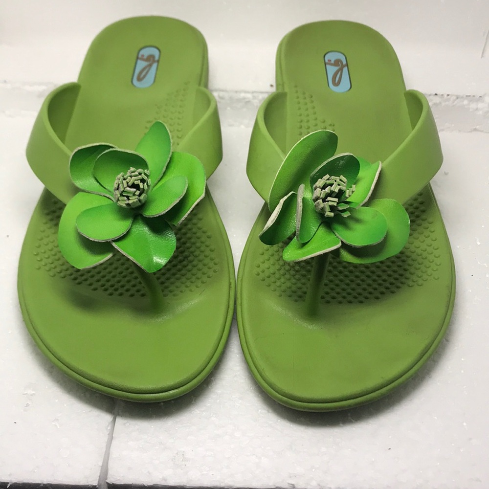 Lime green thong sandals by Oka.b